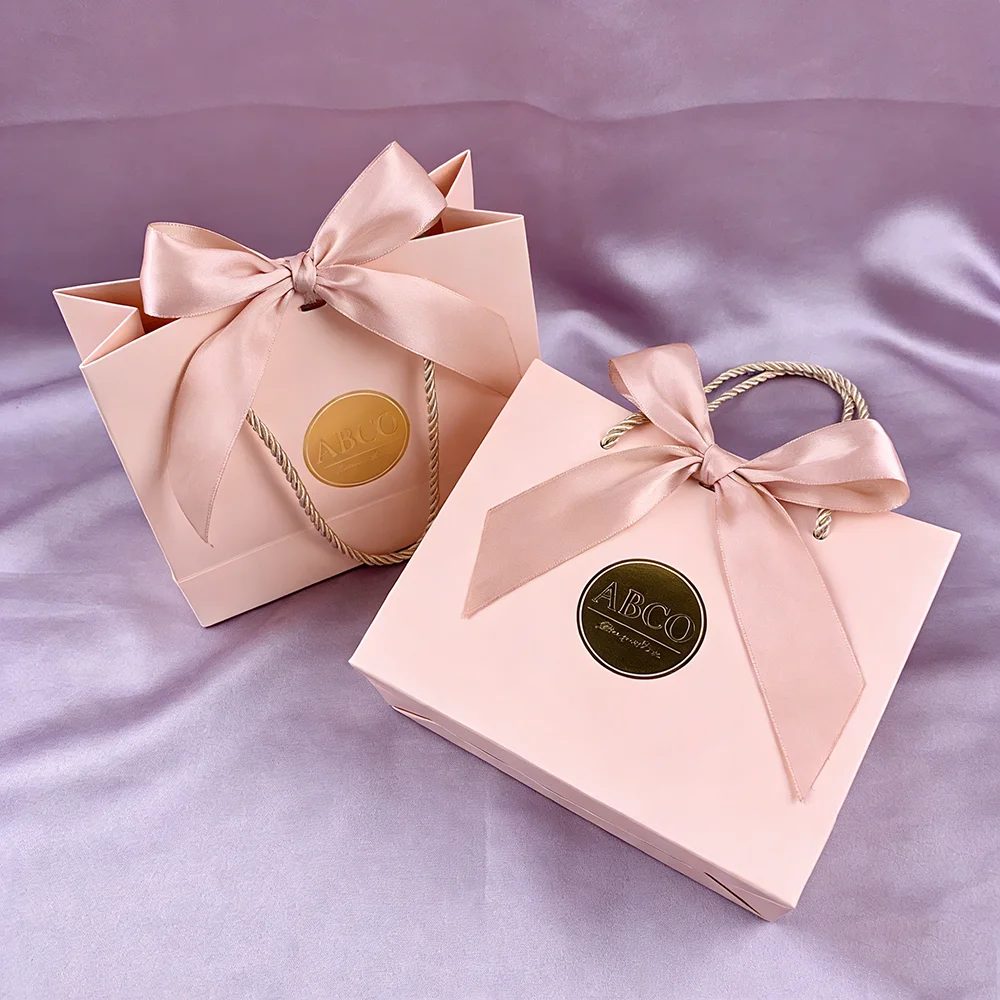 Custom Luxury Pink Paper Packaging Bag