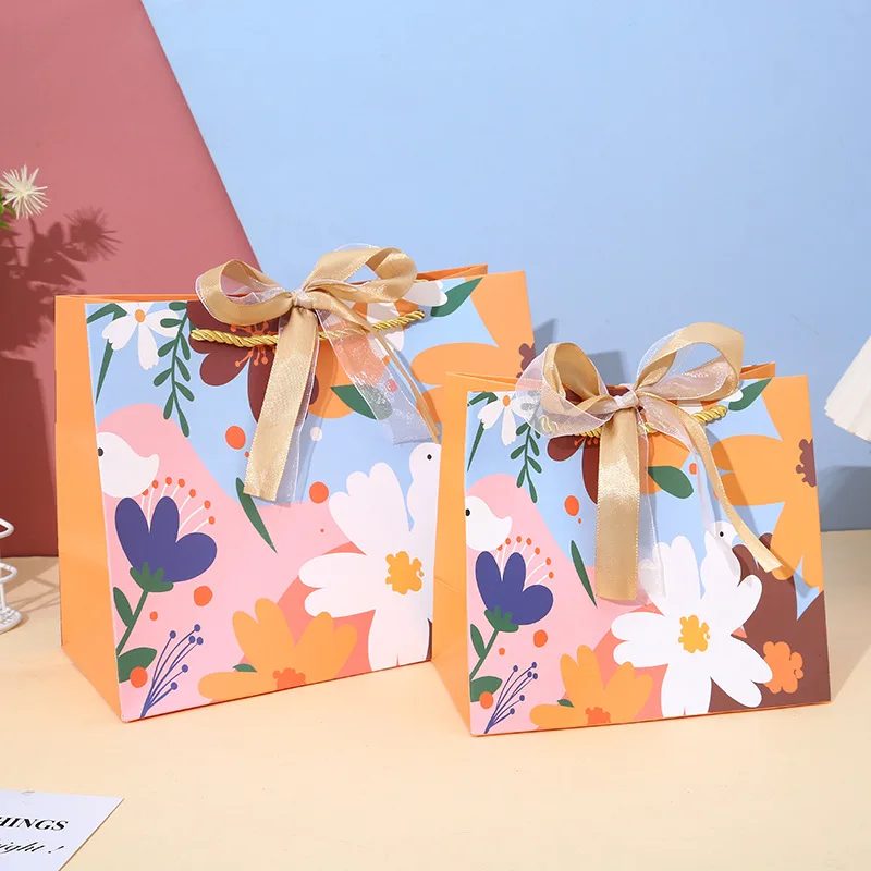 Custom Luxury Beauty Cartoon Printed Paper Gift Bag