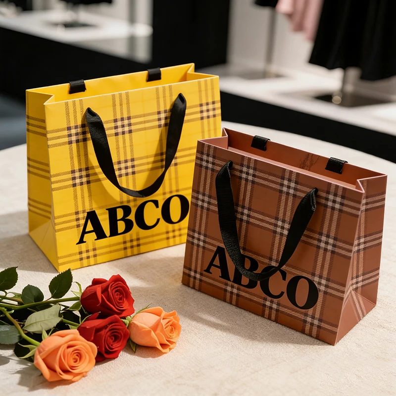 Custom Printed Logo Luxury Retail Premium Paper Bag Clothing Packaging