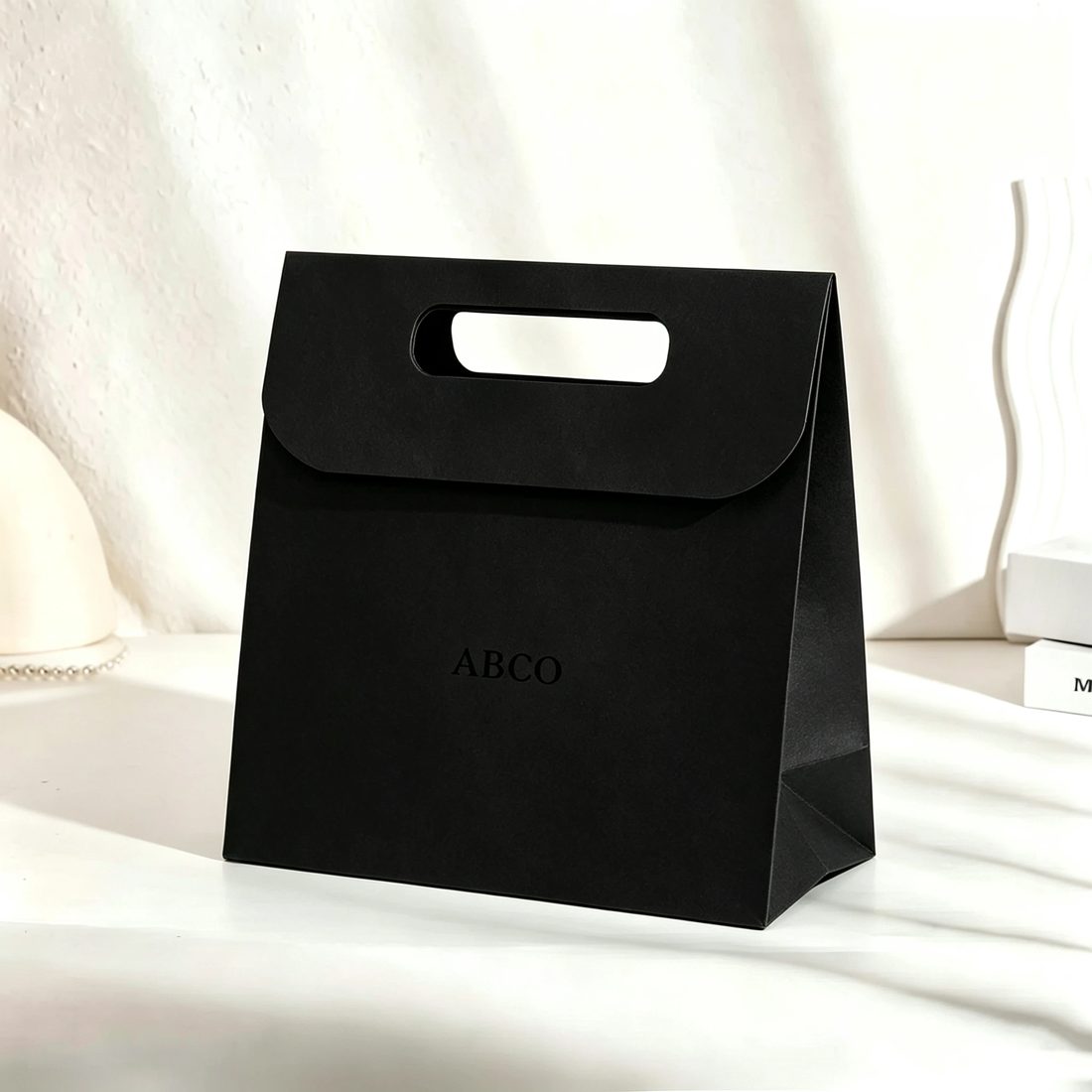 Custom Printed Paper Shopping Bags Gift Packaging