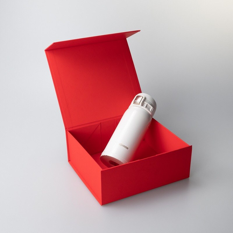 Magnetic-Flap Folding Gift Box